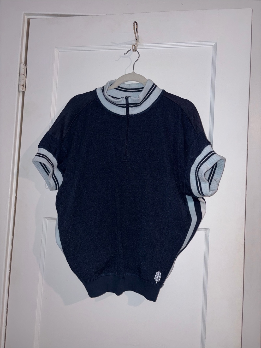 NWT free people Navy Blue Floral top - Picture 3 of 6